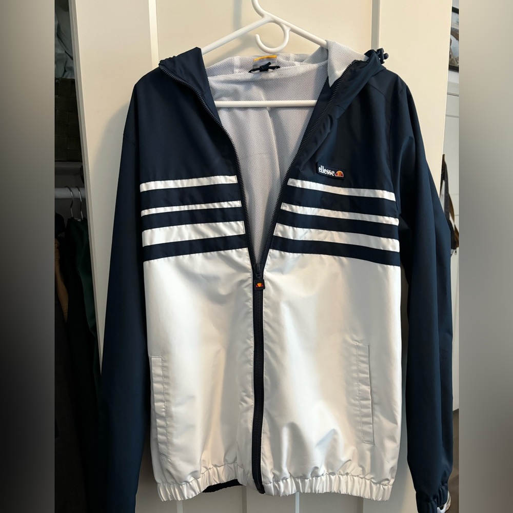 Men’s blue windbreaker jacket size medium